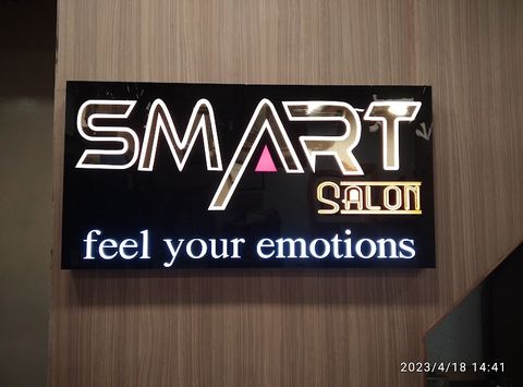 smart, beauty salon in Varanasi, India